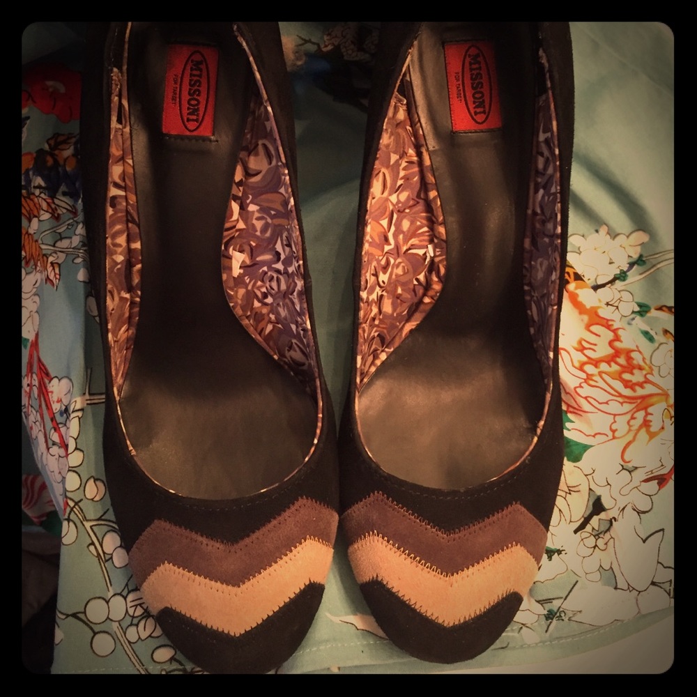 Black Suede Grey & Tan Chevrons with block heel.